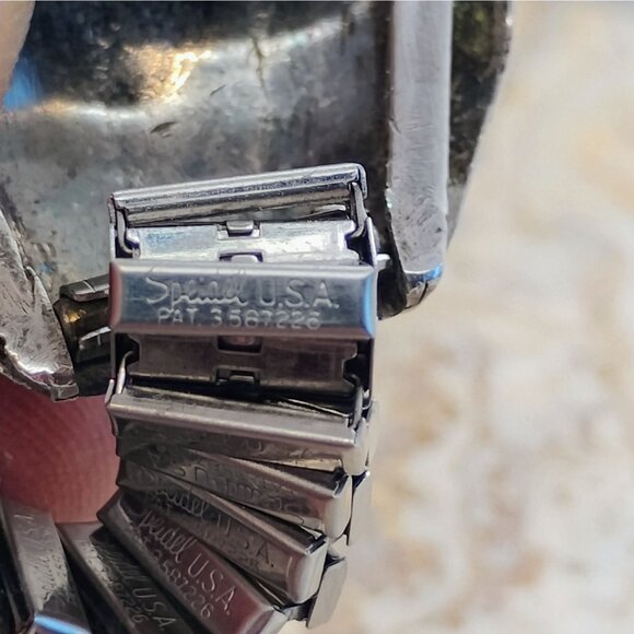 Vtg Native Navajo Sterling Silver Green Turquoise Cuff Bracelet wAdjustable Band - Picture 11 of 11